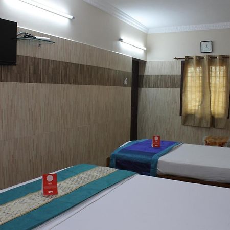 R B Residency Hotel Madras Buitenkant foto
