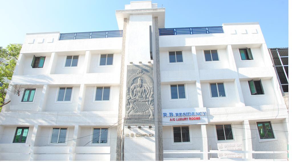 R B Residency Hotel Madras Buitenkant foto