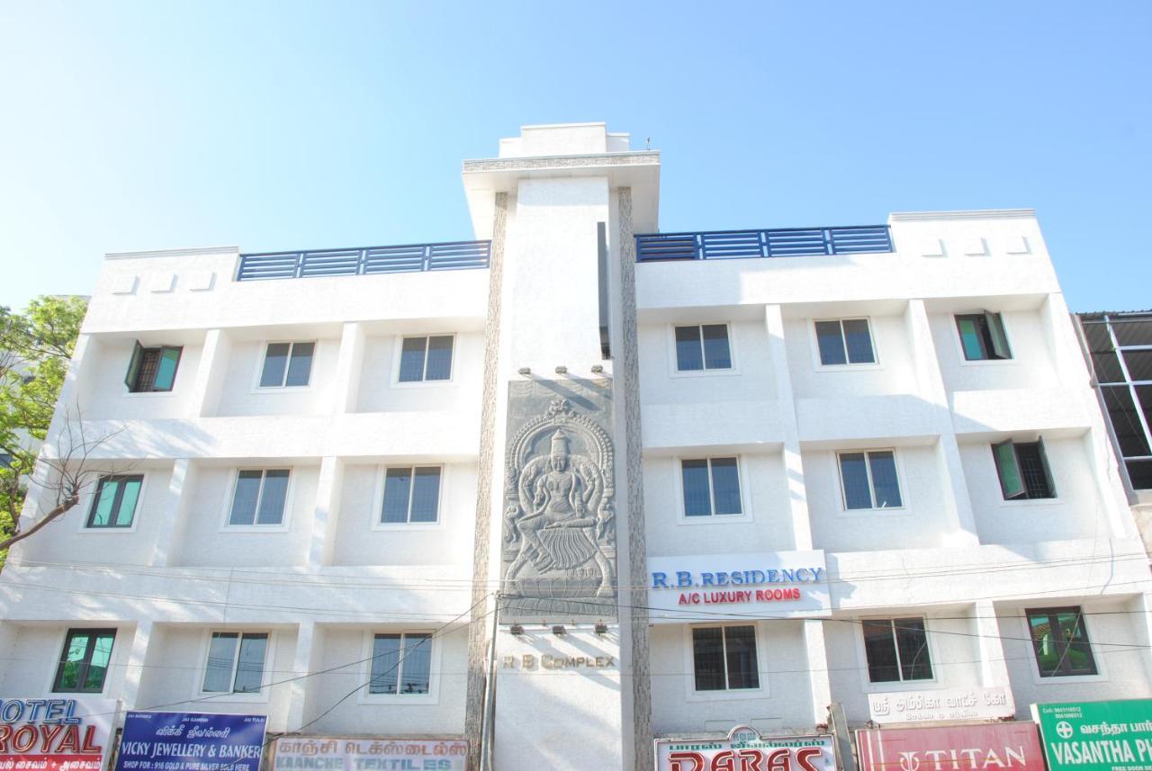 R B Residency Hotel Madras Buitenkant foto